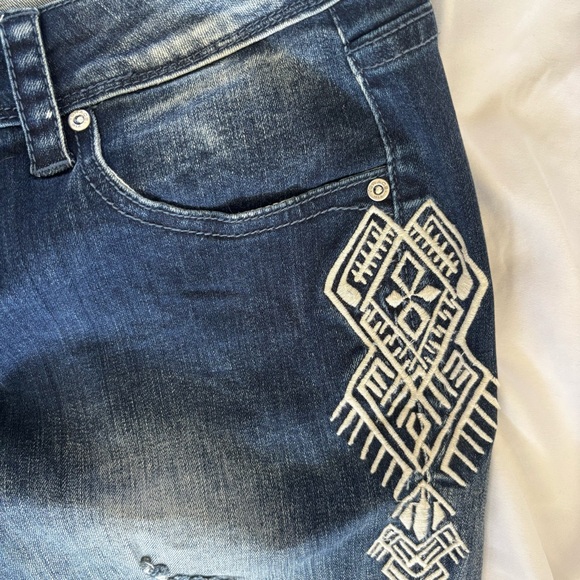 Grace Embroidered Side-Trim Straight-Leg Jeans in Dark Blue Women’s 30 - Picture 4 of 8